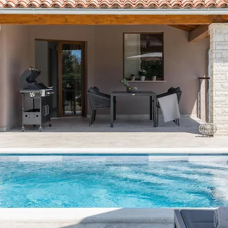 Luxurious In *