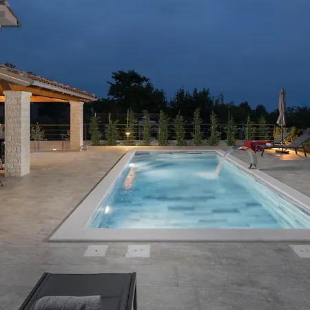 Stunning In With Wifi Сasa de vacaciones *